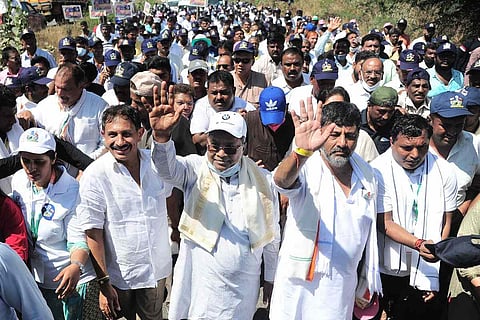 Congress leaders dressed in white on the Mekedatu padayatra
