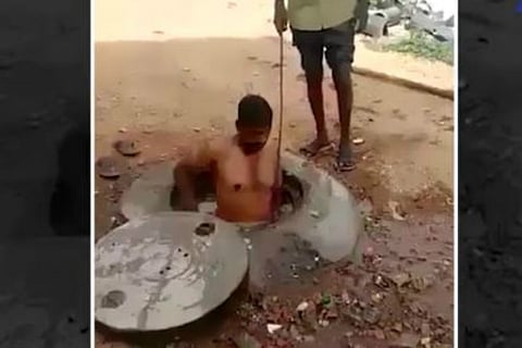 Panchayat officer who forced two men to enter and clean a manhole in Mysuru suspended