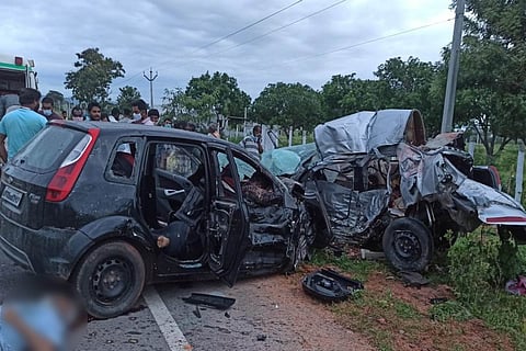 The damaged cars lay mangled