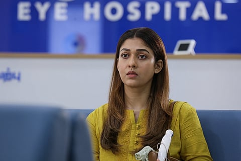Nayanthara in green kurta in Netrikann still