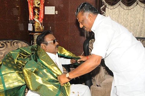 It’s final! DMDK joins hands with AIADMK-led alliance in TN, gets 4 seats for 2019