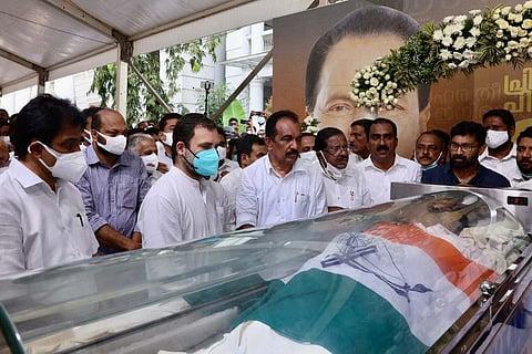 Rahul Gandhi and other senior leaders of the Congress pay their respects to PT Thomas