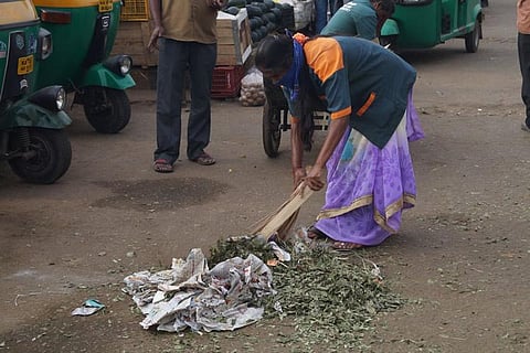 Protect civic workers collecting waste from homes with quarantined persons: K’taka HC