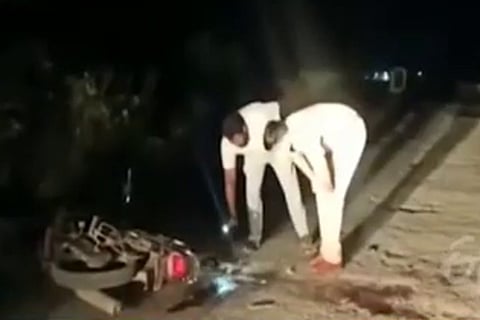 Prakasam police investigation the location where two TDP workers were attacked