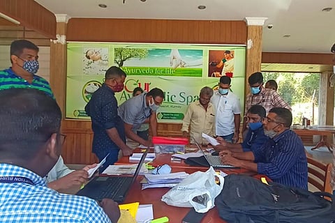 Raid by vigilance unit