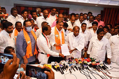 Leaders from NR Congress, BJP and AIADMK in Puducherry showing media the seat-sharing agreement