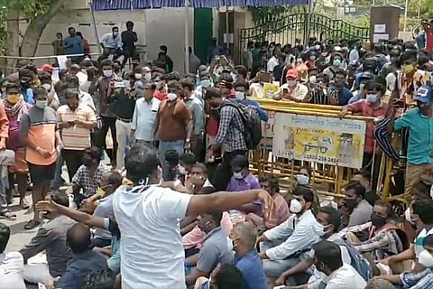 Remdesivir crowd