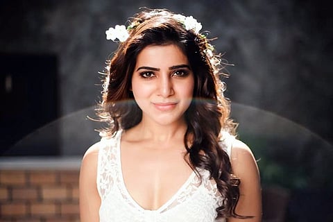 Samantha shows middle finger to trolls who want her to behave 'married'