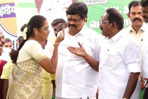 TN woman questions AIADMK Ministers on stage, asks why AIADMK voted for CAA