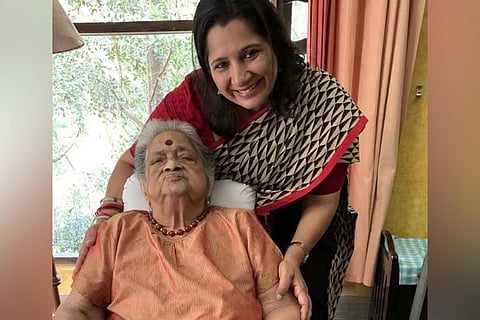 Nisha Jose, an alumni of Pallikoodam school with Mary Roy