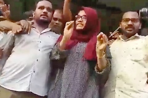 Aysha Renna heckled by CPI(M) and DYFI workers after she questions arrests by Pinarayi govt
