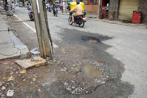Karnataka HC raps BBMP for not compensating victims of pothole accidents