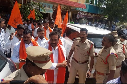 VHP, BJP protest in Andhra and Telangana, demand revocation of ban against Hindu seer