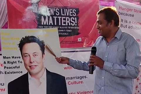SIFF members worship Elon Musk in Bengaluru