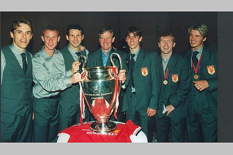 Eric Harrison, who launched careers of Paul Scholes, Ryan Giggs and Beckham, dies at 81