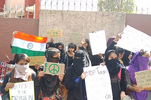 Day after altercation on pro-CAA banner, Bengaluru Jyoti Nivas students hold silent protest
