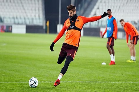 Spain's Rodrigo allays fears over Piqué's knee