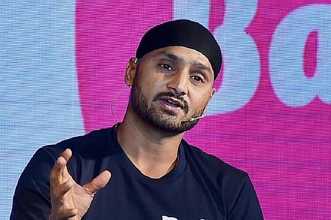 Harbhajan tweets about ‘racist’ foreign pilot, Jet Airways issues apology, assures action