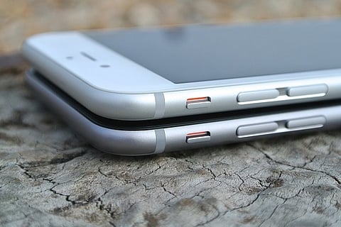 Apple admits to slowing down iPhones as batteries get old