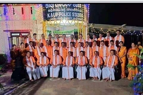 Policemen in Karnataka wearing Saffron