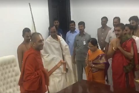 The godman who 'inaugurated' KCR's new house? Here is who he is