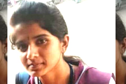 Karnataka woman dies after falling into farm pond while shooting Tik Tok video