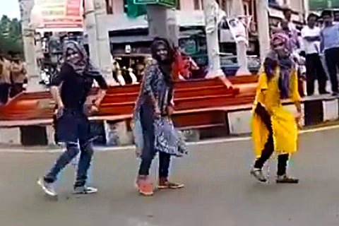 ‘End of world!’: Kerala Muslim girls dance in flash mob, fundamentalists are losing it