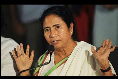 Mamata asks President to 'save' India, seeks 'national' government