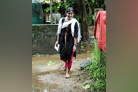 Two weeks after her husband Kevin was killed, a determined Neenu returns to college