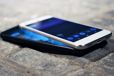 Google to open brick-and-mortar stores to boost sale of Pixel smartphones in India