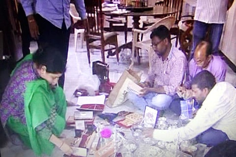AP transport official arrested with assets valued at Rs 800 cr