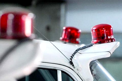 Kerala ministers take off red beacons on vehicles after centre's notification