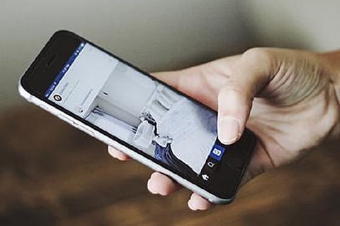 Smartphone batteries could be emitting over 100 toxic gases, study finds