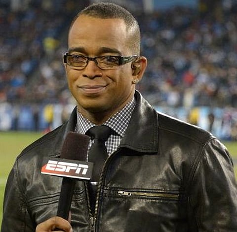 ESPN anchor Stuart Scott's inspiring speech about battling cancer goes viral after his death