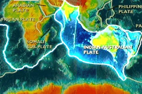 Sumatran quakes point to deadly tectonic breakup