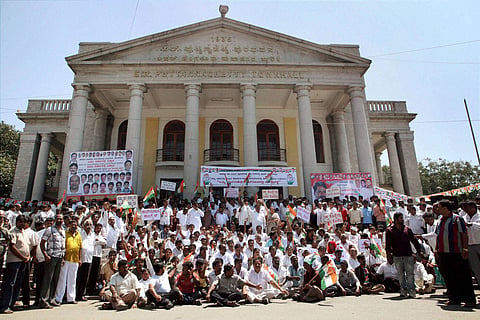Karnataka protests over Cauvery row