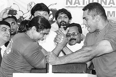 Arm wrestling championship begins; Punjab win 2 gold
