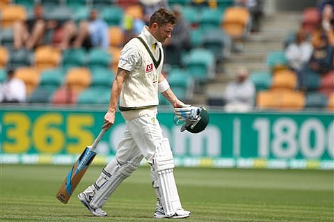 Australia sets Sri Lanka 393 to win 1st test
