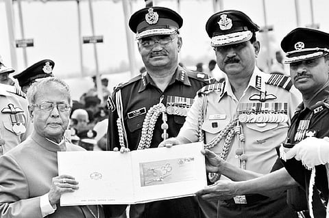 25 and 33 squadrons of the IAF get the President’s standard