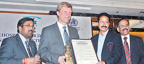Prof M Viswanathan Honour Award presented