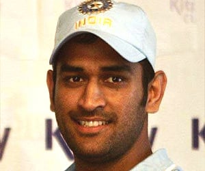 Powerplay will help, feel KP and Dhoni