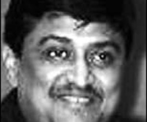 Ashok Chavan sworn in as Maharashtra CM