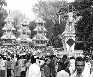 Kettukazhcha display as part of the Meena Bharani festival at Thattayil Orippurathu Bhagavathi Temple near Pandalam on Sunday.