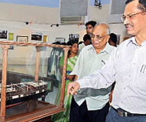 S Muthiah, chronicler of Madras, and Dr T S Sridhar, Principal Secretary, Museums, watch a model at the special exhibition “Madras through ages’’ at t