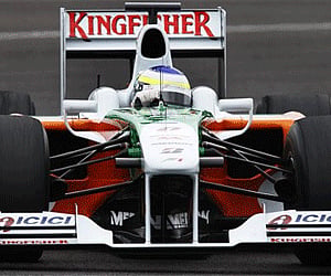 Force India F1 driver Giancarlo Fisichella from Italy steers his car during a test session in Jerez de la Frontera, Spain (Photo: AP)