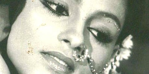 Bollywood actress Simple Kapadia in "Kizhakkum Merkum".(ENS)