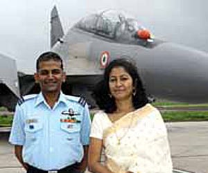 Wing Commander S Sajan with his wife Sujatha in front of a Sukhoi-30 MK1 (file pic)
