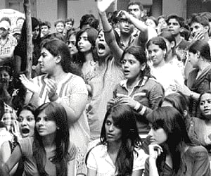 When St Francis Degree College for Girls throws a party, everyone comes! The turn out at their annual fest — Xpressions 2010 was a sight to see. (EPS)