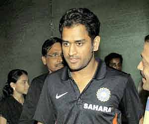 Dhoni was at a practice session ahead of the August 16 match against Sri Lanka in the tri-series with New Zealand. ENS File Photo