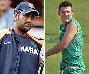 It promises to be a mouth-watering contest between two sides who are battling it out to be number 1. (File photos: AP)